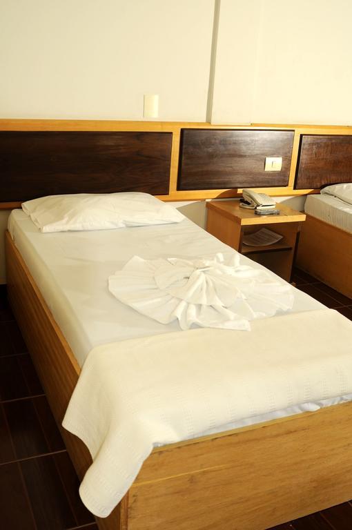 Gutemberg Plaza Hotel Nova Serrana Room photo